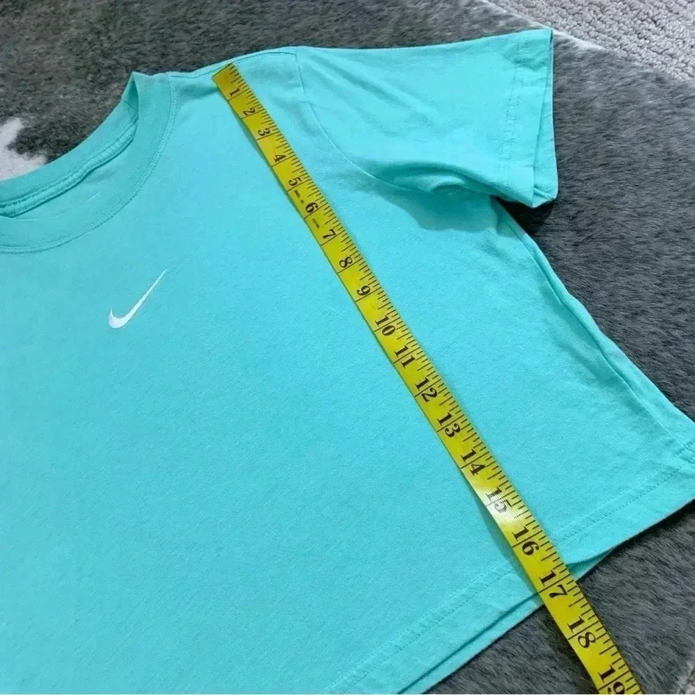 Nike Center Swoosh Tee
